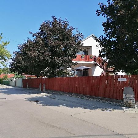 Mimi Vendeghaz Apartamento Siófok Exterior foto